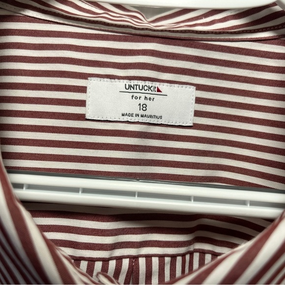 UNTUCKit Button Down Shirt - Picture 3 of 9